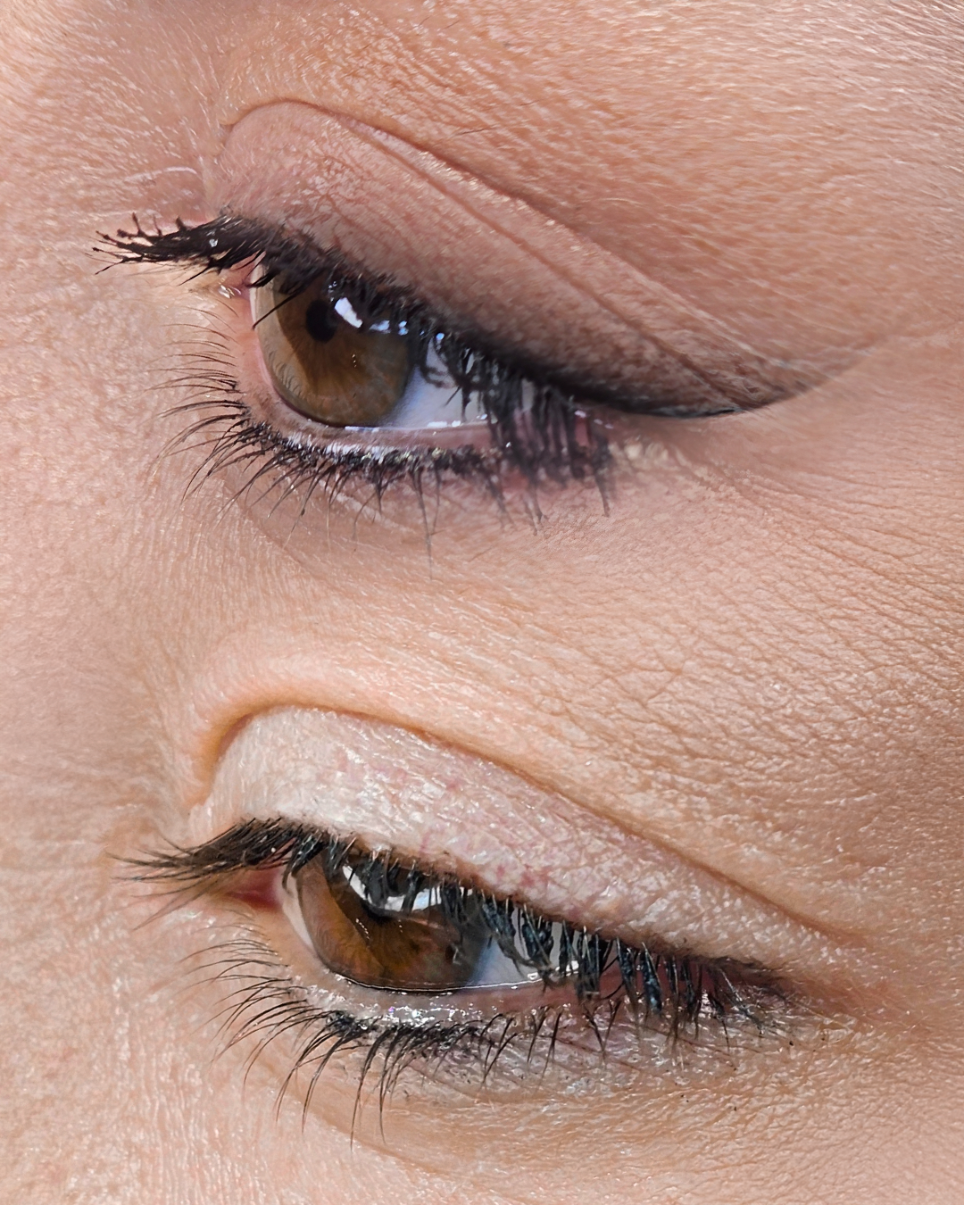 Occhi prima e dopo il trattamento eyeliner permanente Soft Liner