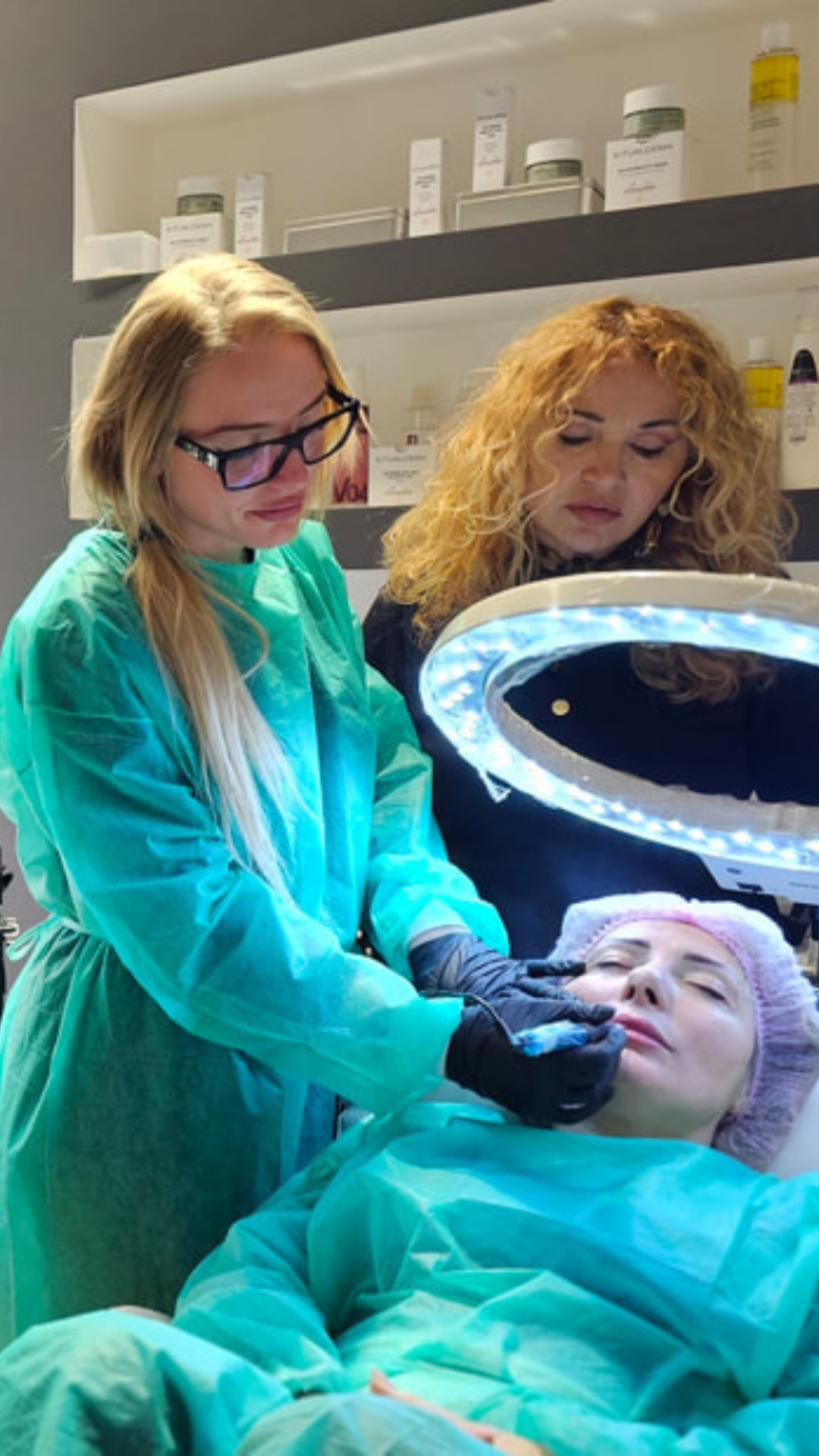 Scuola di Trucco Permanente