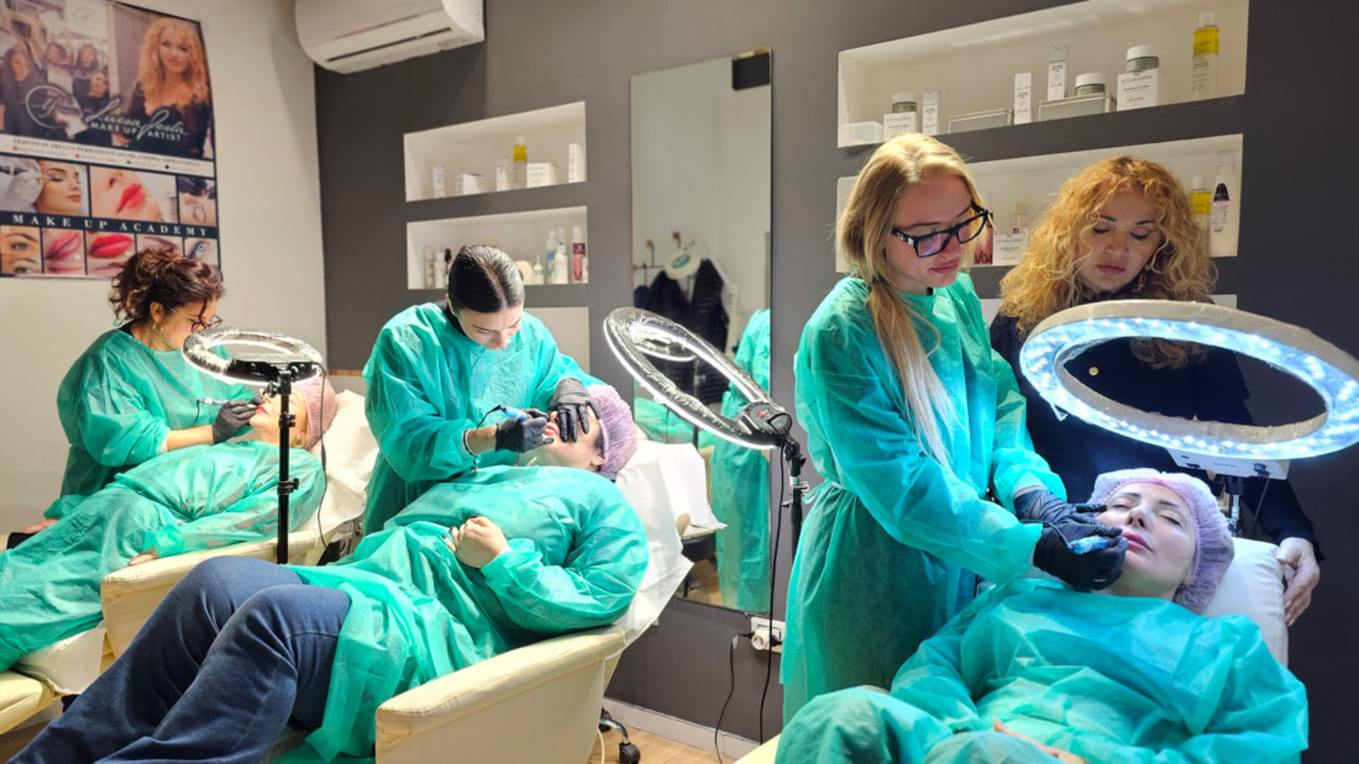 Scuola di Trucco Permanente